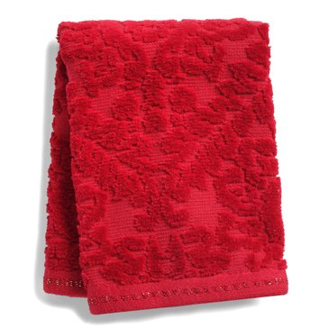 Caro Home Nicolette Berry Bath Towel