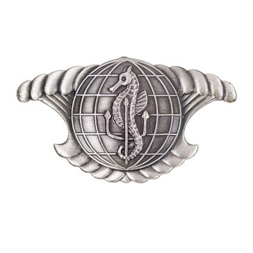 Warfare Badge Full Size IUSS ENL  Oxidized  Silver 